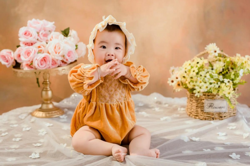 广州代怀试管生子五个月的宝宝可以坐吗