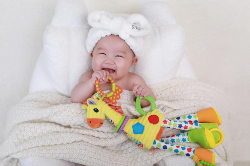 广州代怀试管生子宝宝和宝贝哪个更爱